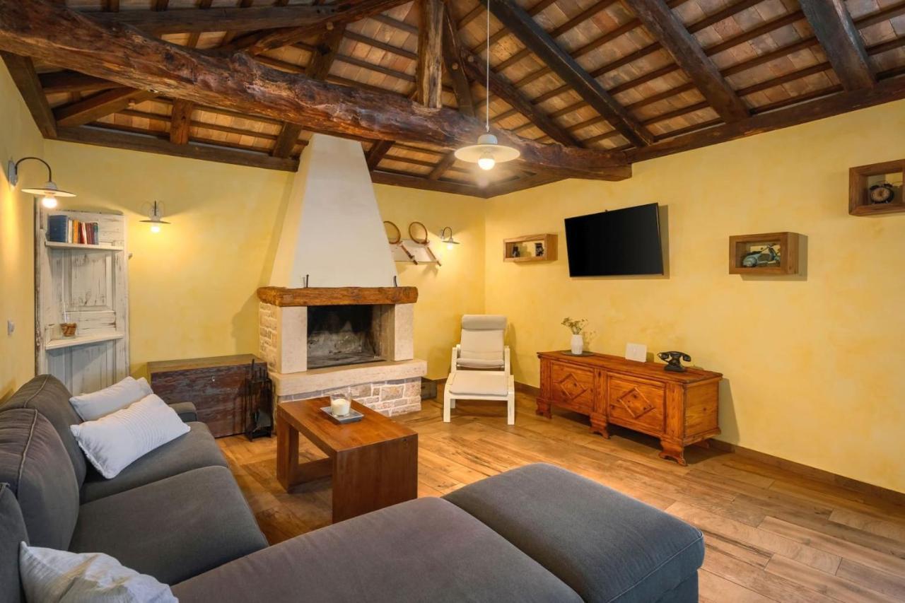 Family Villa Elizabeta With Pool In Umag Cepljani Exterior foto